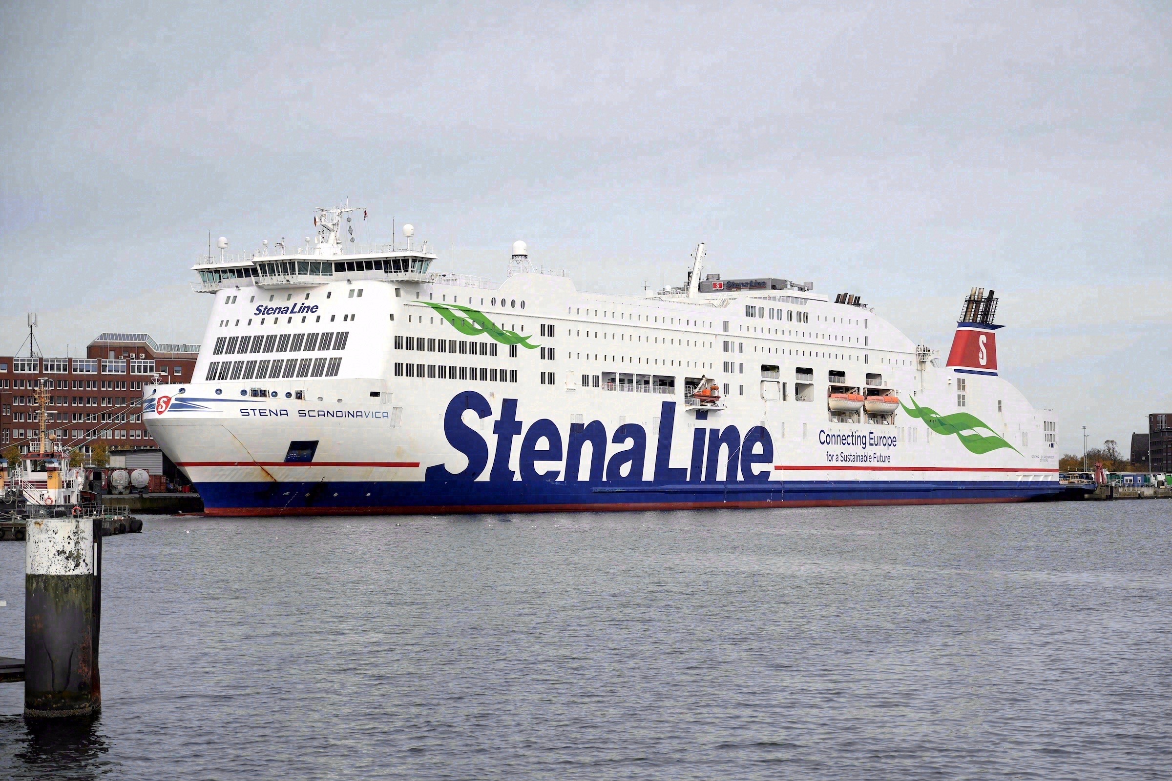 Die Stena Scandinavica im Hafen von Kiel, am Schwedenkai bereit zur Nachtüberfahrt nach Göteborg.